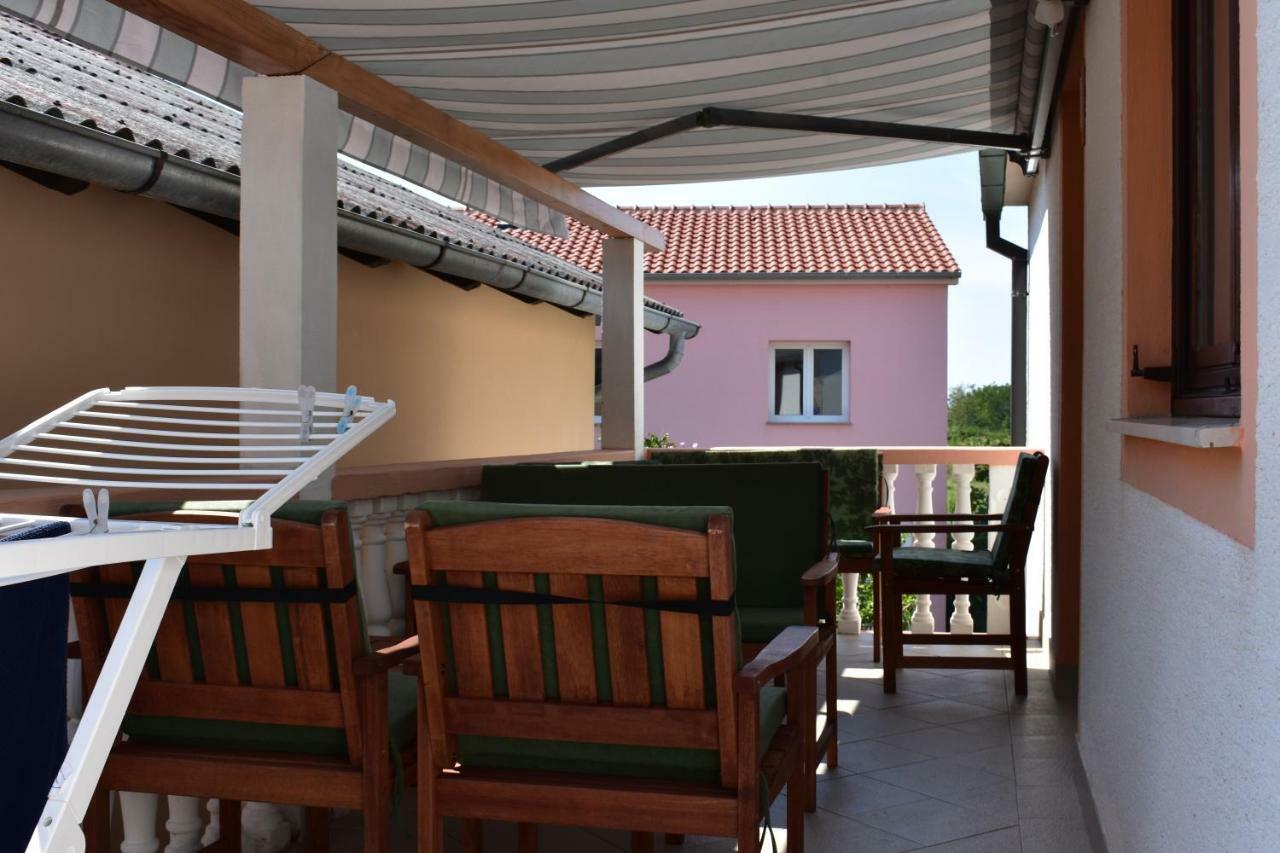 Apartman Nin-Dodo Εξωτερικό φωτογραφία