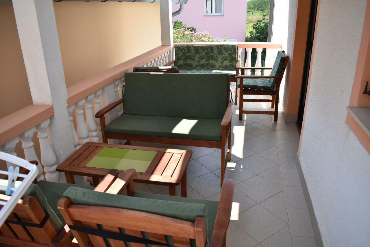 Apartman Nin-Dodo Εξωτερικό φωτογραφία