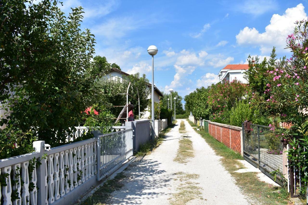Apartman Nin-Dodo Εξωτερικό φωτογραφία